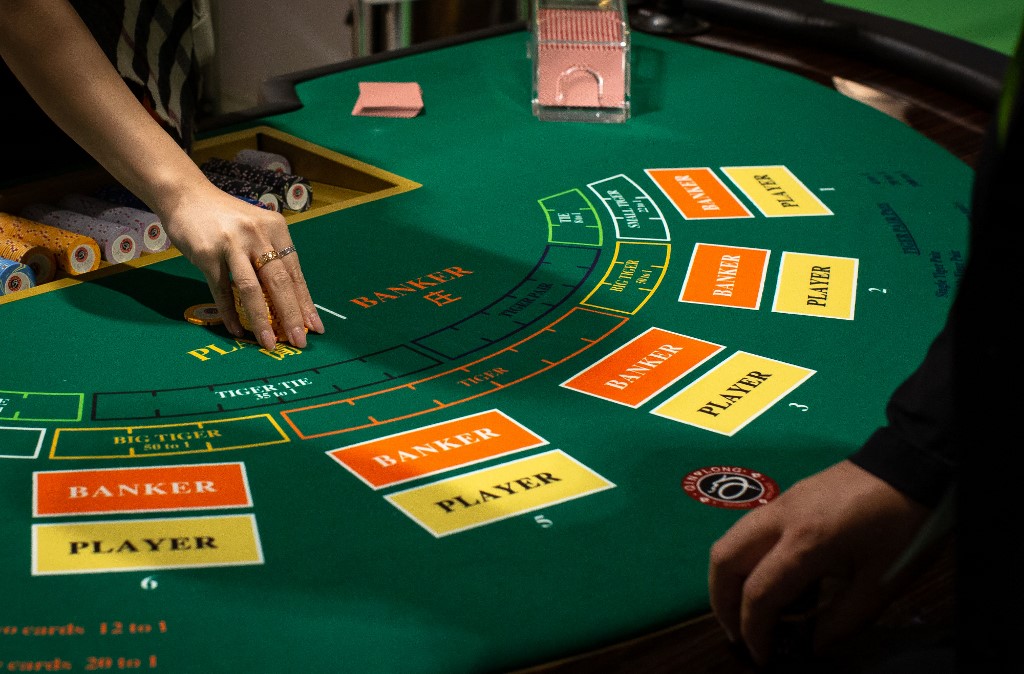 棋牌炸金花心法教学与底牌计算法：提升你游戏策略的终极指南-博彩论坛-博彩社区-博彩策略论坛